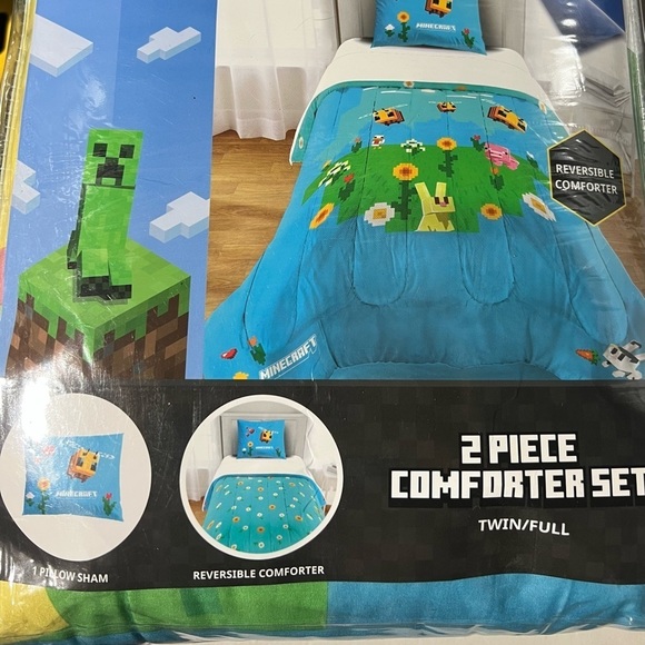 **new in Box** Minecraft Bees Knees Kids 2 piece Twin/Full Reversible Comforter - Picture 6 of 6